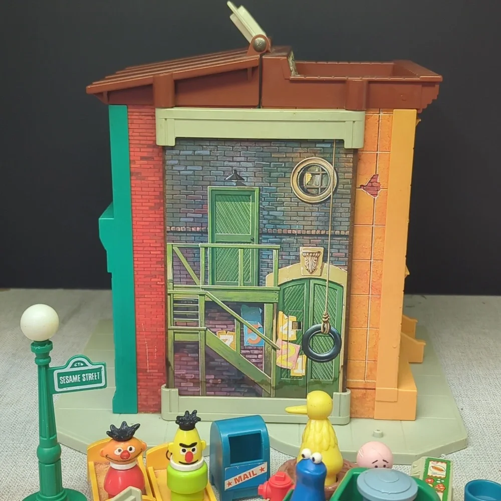 #14)1974 Fisher Price Play Family Sesame Street Little People #938 Hooper's Apt.